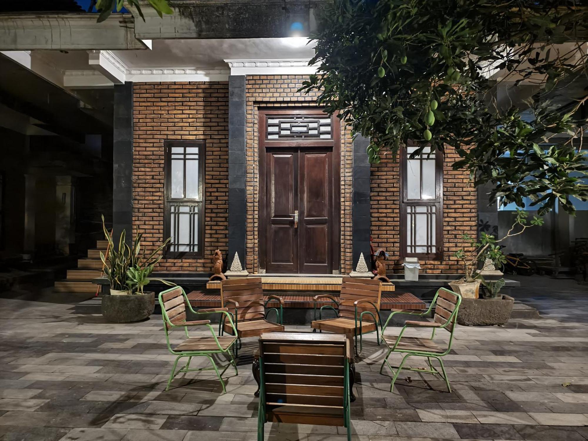 Lotus 2 Guest House Magelang Exterior foto